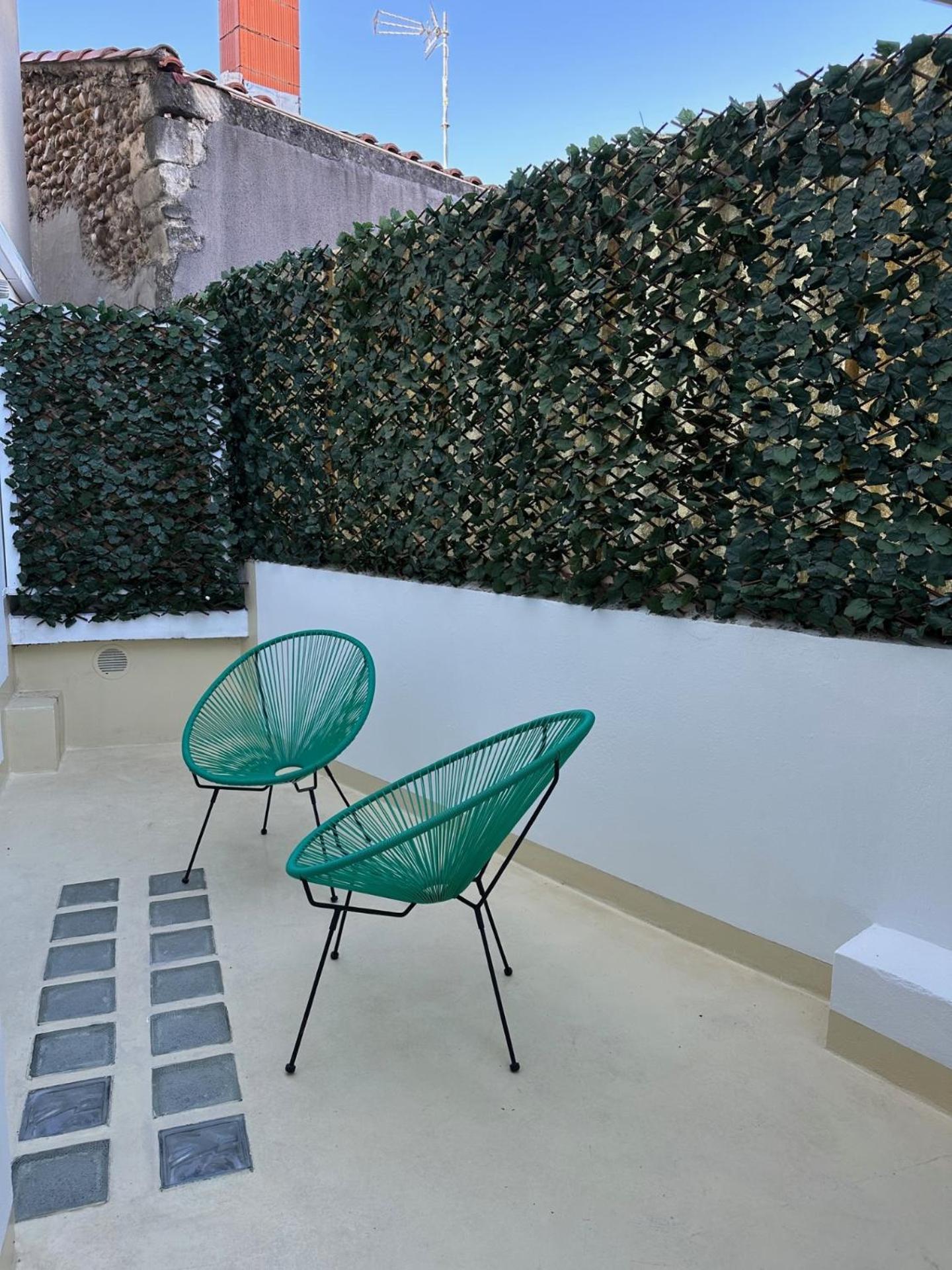 Charmant Appartement 3 Chambres Et Terrasse Eyragues 외부 사진
