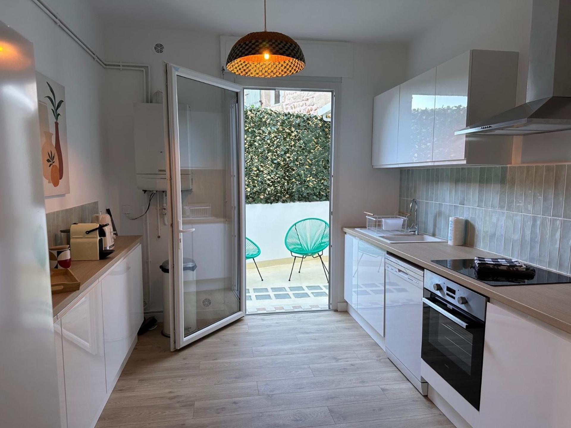 Charmant Appartement 3 Chambres Et Terrasse Eyragues 외부 사진